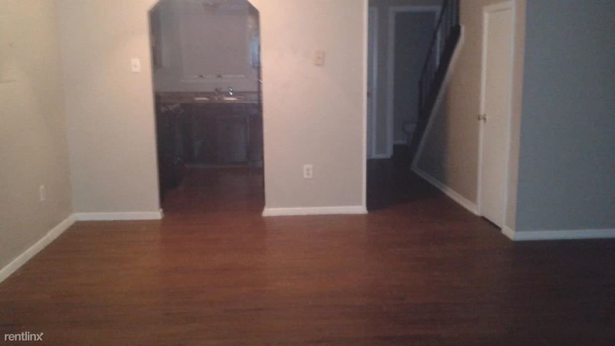 Primary Photo - 6626 Reeves St