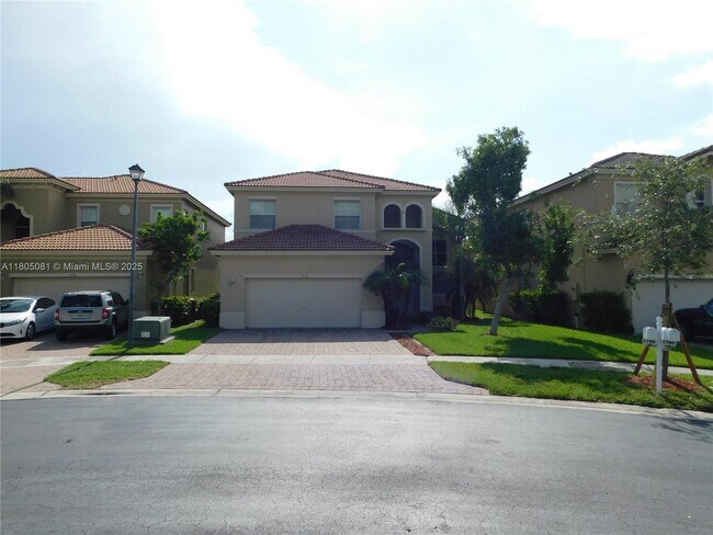 Foto del edificio - 1750 NE 37th Pl