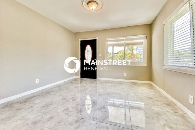 Foto del edificio - 3 Bedroom Pet-Friendly Home in Tampa, FL w...