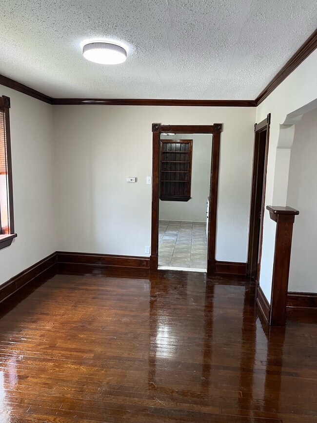 Building Photo - 6320 Berthold Ave