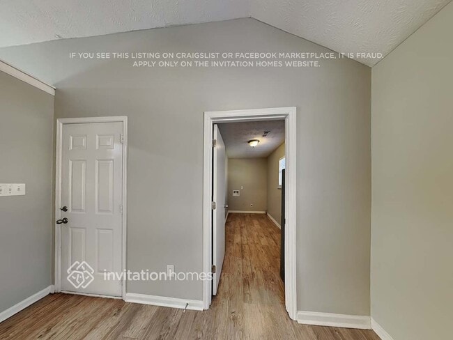 Building Photo - 60 Melton Way