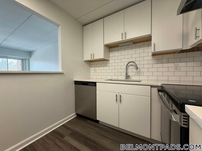 Foto del edificio - 55 Hill Rd