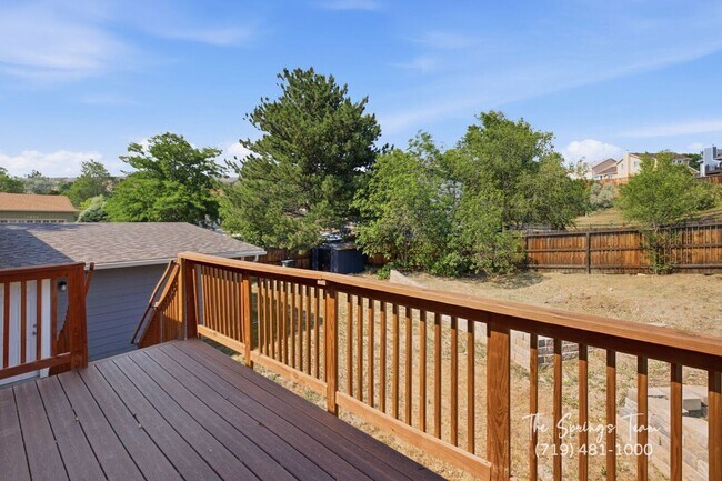Foto del edificio - 1239 Suncrest Way