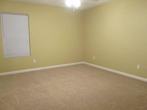 Building Photo - 304 Willington Manor