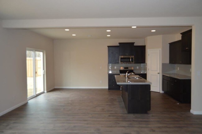 Building Photo - 4 br, 2.5 bath House - 14619 SE Bella Rd