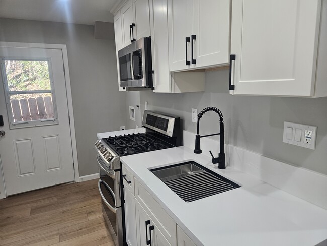 Building Photo - 21179 Martynia Ct