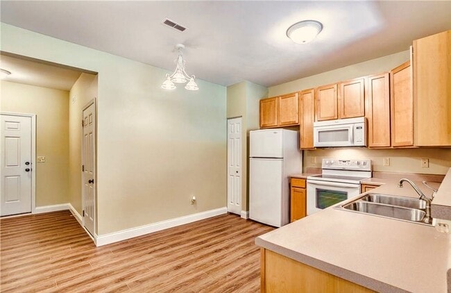 Building Photo - 4059 Gentry Ln