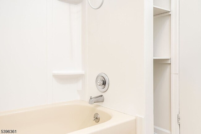 Foto del edificio - 126 Main St