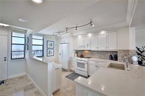 Foto del edificio - 380 Seaview Ct