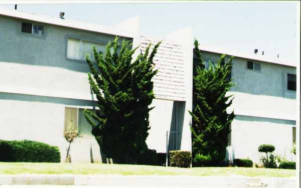 Building Photo - 6405 Nightingale St
