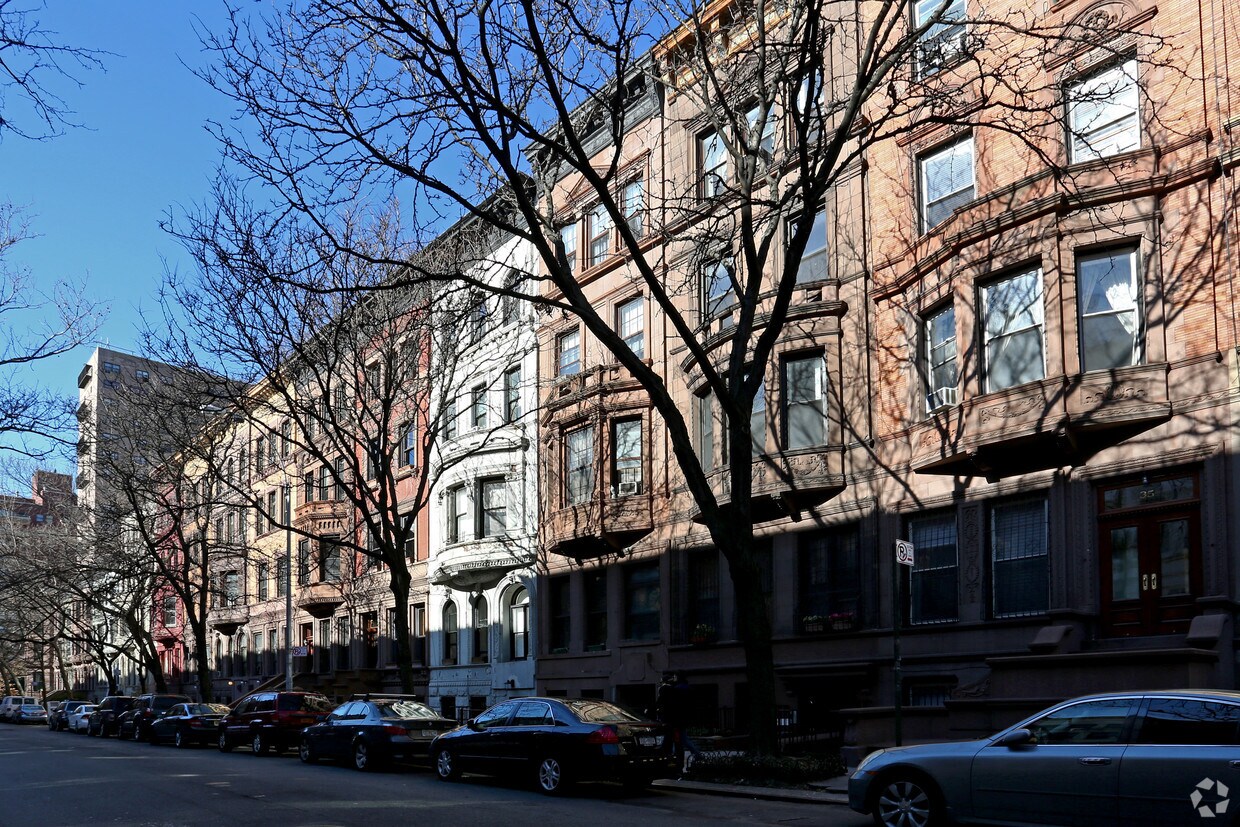 Foto del edificio - 39 W 89th St