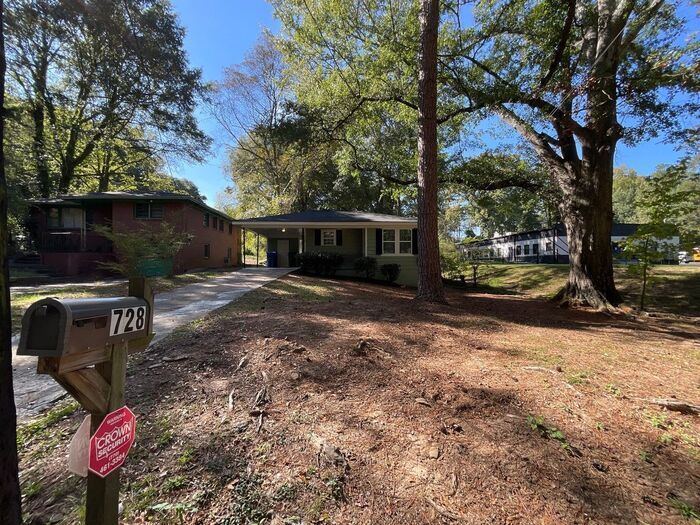 Foto principal - 728 Gary Rd NW