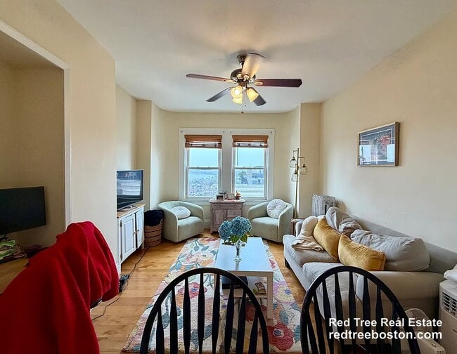 Building Photo - 106 Myrtle St