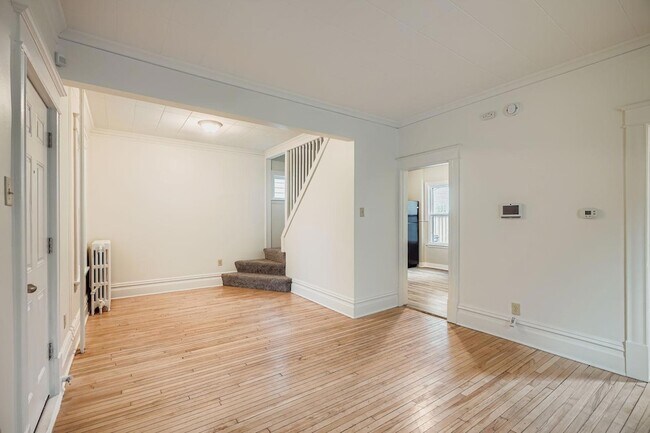 Foto del edificio - 595 Hawthorne Ave E