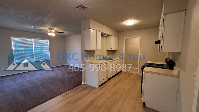 Foto del edificio - 1645 SE 52nd St
