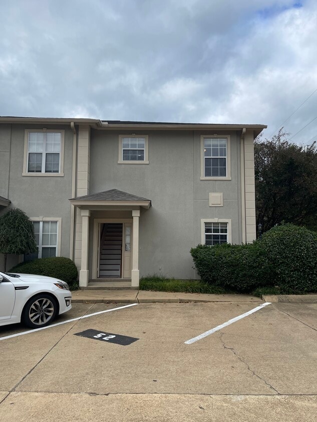 Front Unit 52 - 2901 Harris Dr (Oxford, MS)
