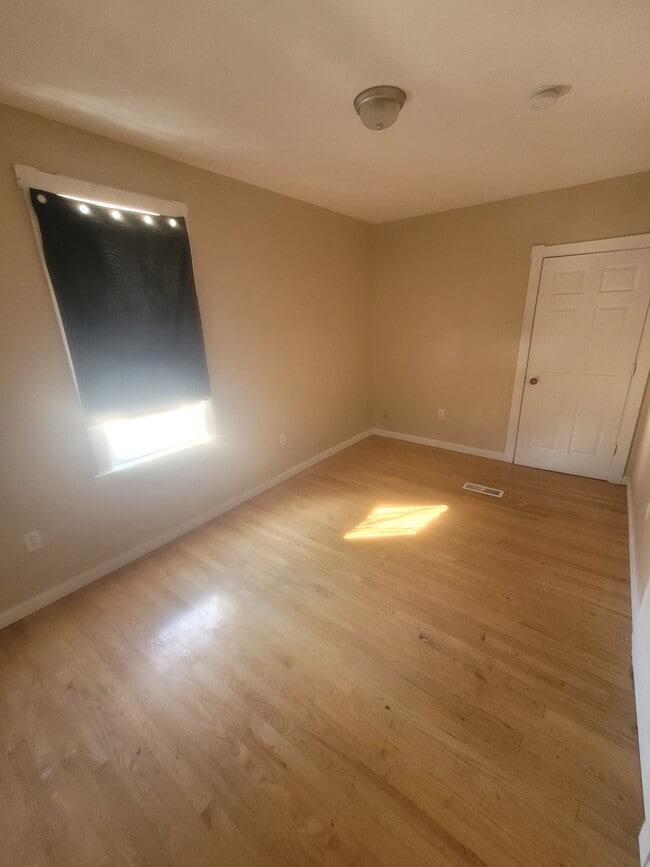 Building Photo - 6330 Carl Ave