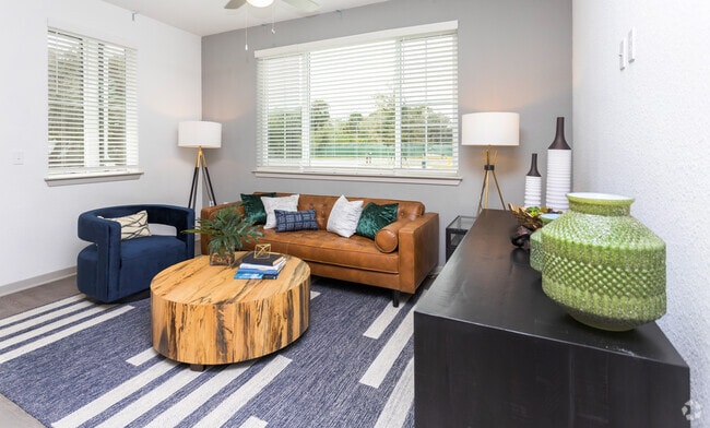 Interior Photo - Enclave at 3230