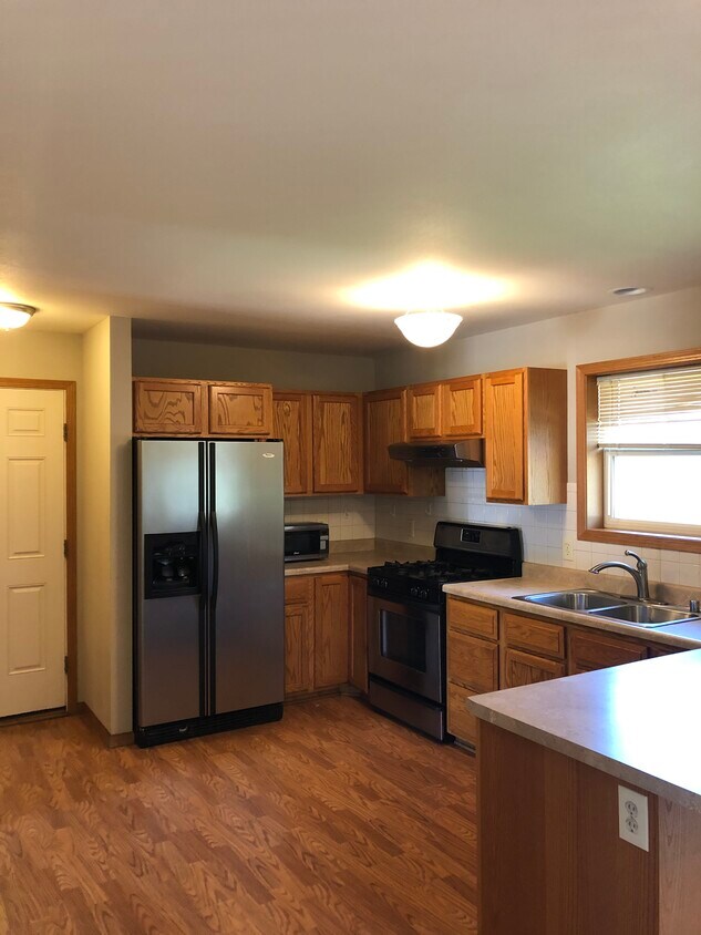 Building Photo - 7822 Starr Grass Dr