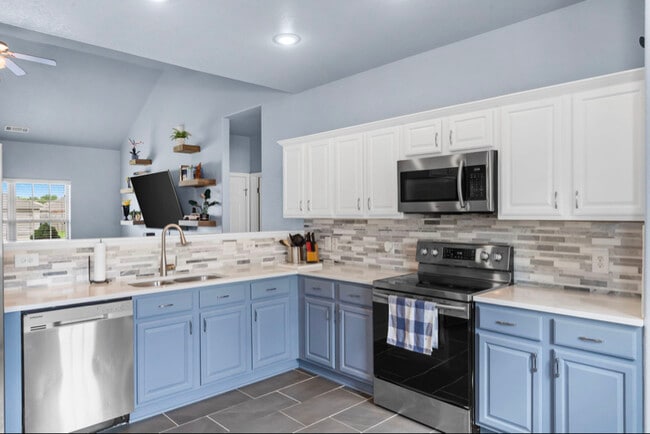 Foto del edificio - 5405 SW Carlisle St