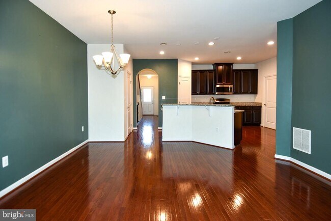 Foto del edificio - 41673 McMonagle Square