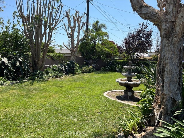 Building Photo - 7414 El Verano Dr