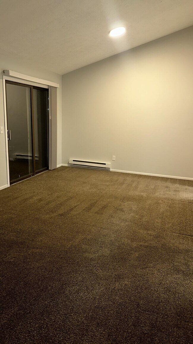 Foto del edificio - 258 Brunswick Dr