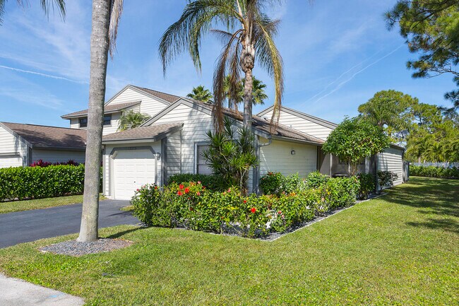 Building Photo - 13279 Bedford Mews Ct