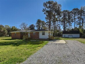 Building Photo - 439 McNatt St