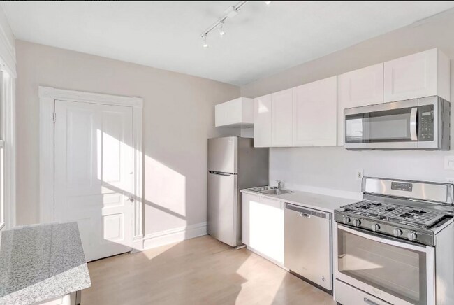 Foto del edificio - 5815 Ellsworth Ave