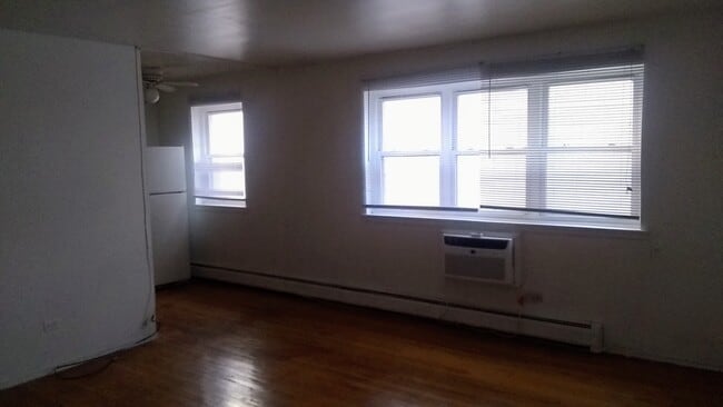 Foto del edificio - 5950 N Kenmore Ave