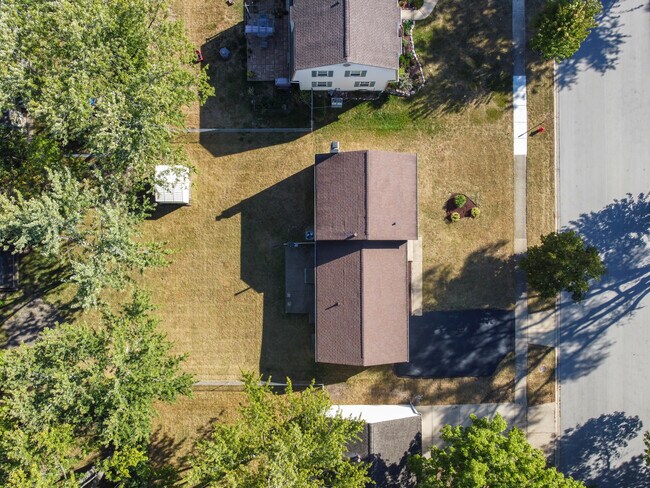 Building Photo - 31 Bardsey Dr