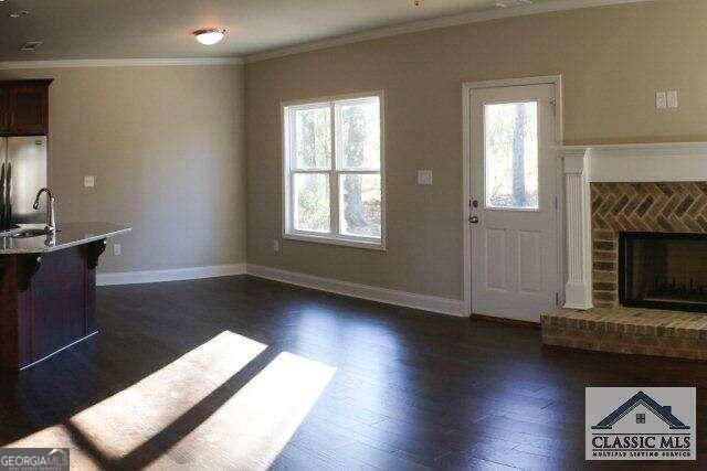 Foto del edificio - 1490 Grove Park Ln