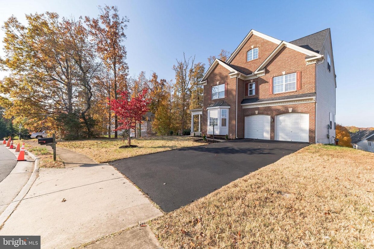 Primary Photo - 3602 Lions Field Rd