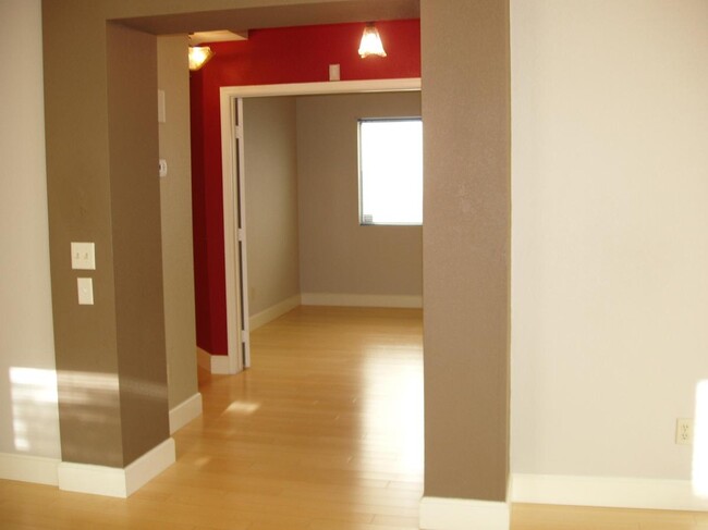 Foto del edificio - 1092 Adelman Dr