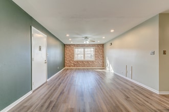 Building Photo - 160 Cumberland Pk Ct