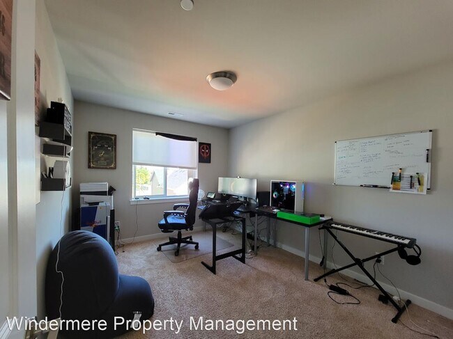 Building Photo - 3 br, 2.5 bath House - 2589 Filbert Ave