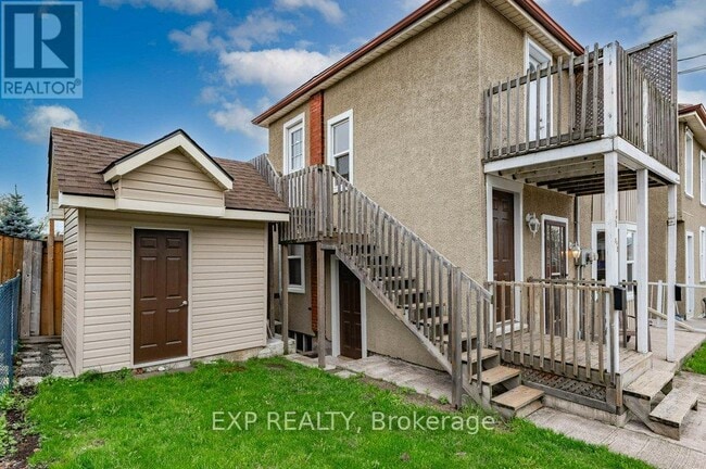 Photo du bâtiment - 128-128 Britannia Ave