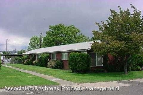 Primary Photo - 313 S 8th Ave
