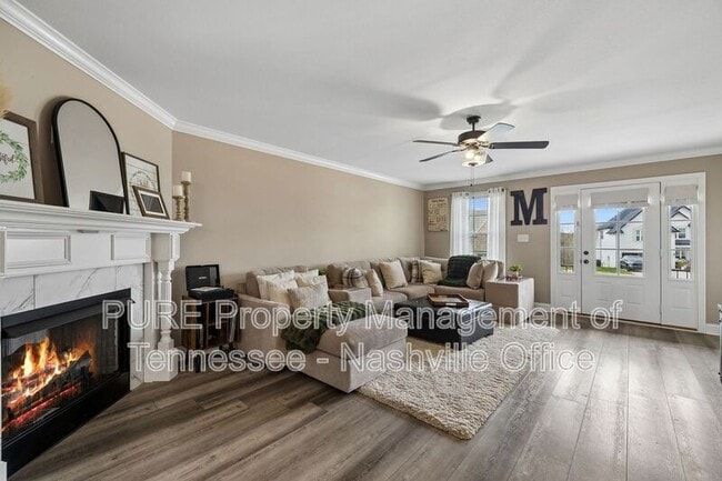 Foto del edificio - 429 Crestwicke Ct