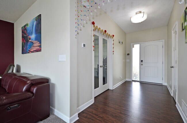 Foto del edificio - 5729 Meridian Way NE