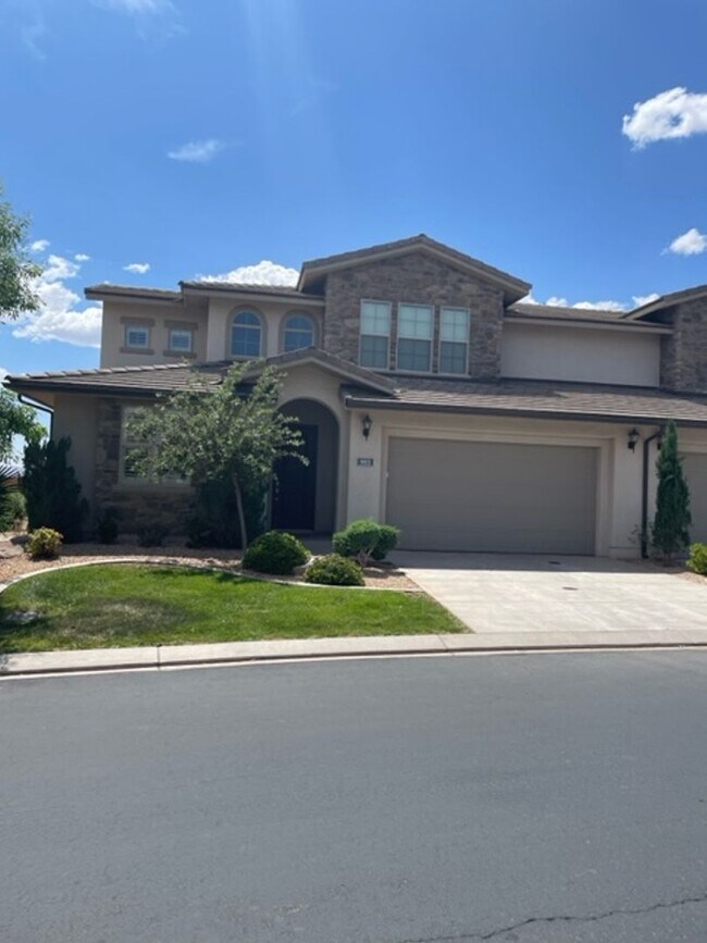 Building Photo - 993 N Casitas Hill Loop
