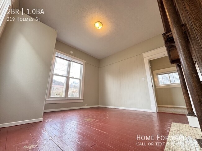 Foto del edificio - 219 Holmes St