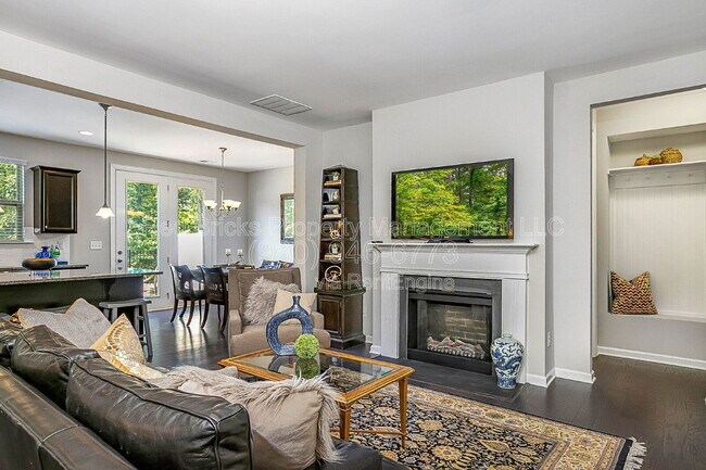 Foto del edificio - 9449 Glenburn Ln