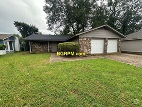 Building Photo - 6004 Leabrook Ln