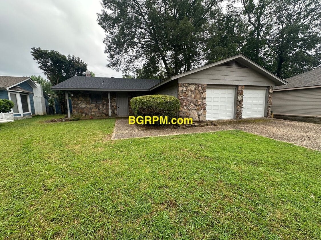 Primary Photo - 3 BD, 2 BA, home in Sherwood