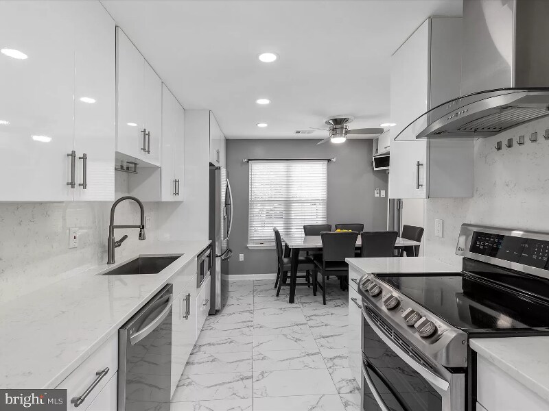 14707 Southwarke Pl, Centreville, VA 20120 | Apartments.com