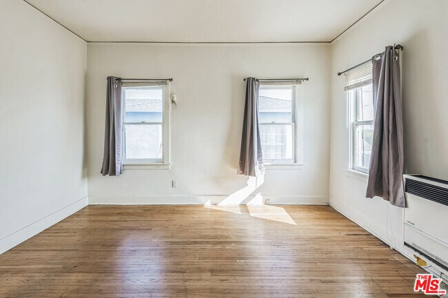 Foto del edificio - 1282 Queen Anne Pl