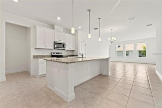 Building Photo - 19044 Blueleaf St