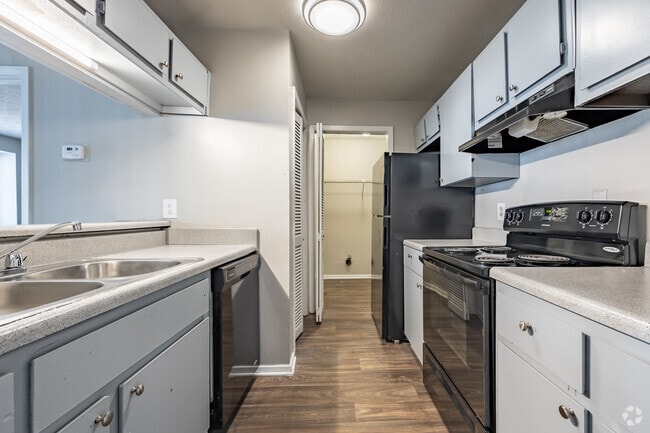 Interior Photo - Midwood Gardens